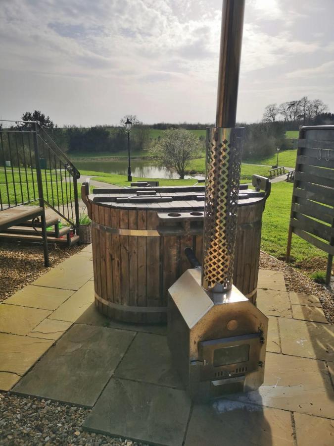 Fair Farm Hideaway Villa Waltham on the Wolds Exterior photo